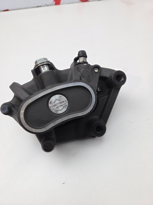 RH Front brake caliper Harley Davidson Sportster XL1200 CX 883 R 14-20 41300032 RH Front brake caliper Harley Davidson Sportster XL1200 CX 883 R 14-20 41300032