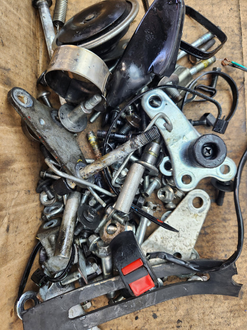 Chassis Bits And Bolts Suzuki DRZ400E 17 Chassis Bits And Bolts Suzuki DRZ400E 17