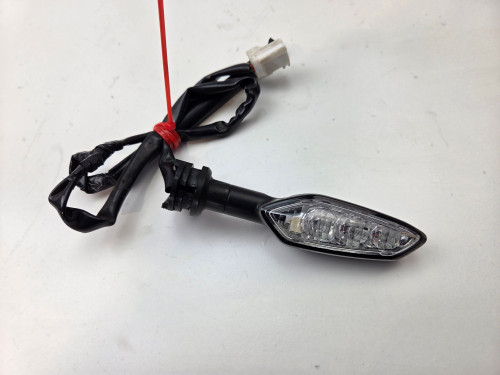 OEM RH Rear blinker Yamaha MT10 MT-10 16-21 B67-83340-00 OEM RH Rear blinker Yamaha MT10 MT-10 16-21 B67-83340-00