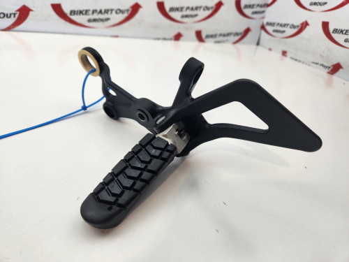 LH Foot Peg And Mount KTM 690 Duke R 13-17 7600303800033S LH Foot Peg And Mount KTM 690 Duke R 13-17 7600303800033S