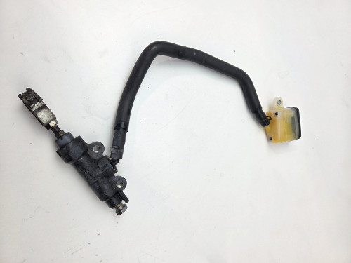 Rear brake master cylinder Triumph Thruxton 900 Carb EFI T2024085