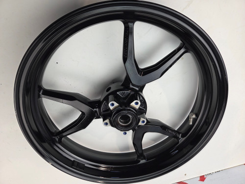 Front wheel Ducati Multistrada 1200 S 15-17 50121832AA Front wheel Ducati Multistrada 1200 S 15-17 50121832AA