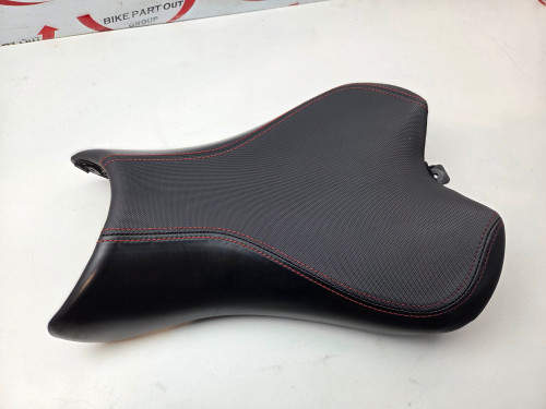 Riders seat Triumph Street Triple 765 R 17-19 T2308426 Riders seat Triumph Street Triple 765 R 17-19 T2308426