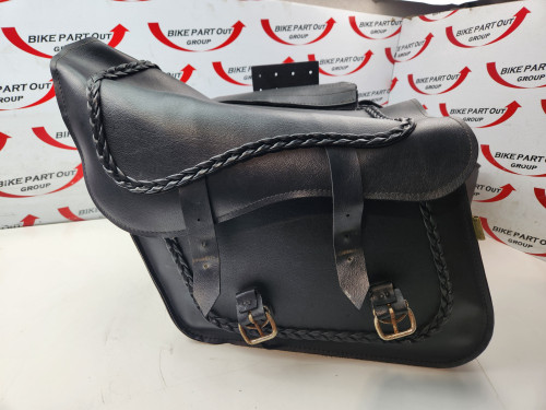 Saddle Bag Pair Kawasaki Vulcan VN900 Classic 11-22 Saddle Bag Pair Kawasaki Vulcan VN900 Classic 11-22