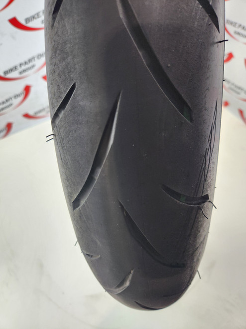 BRIDGESTONE BATTLAX S21 120/70-R17 FRONT TYRE - Bike Part Out