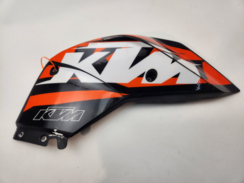 RH Tank Cover Shroud KTM 690 Duke 12-14 7600805100028