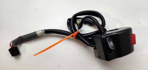 RH Switch Yamaha XVS650 Vstar Custom 13-18 5VN-83975-30 RH Switch Yamaha XVS650 Vstar Custom 13-18 5VN-83975-30