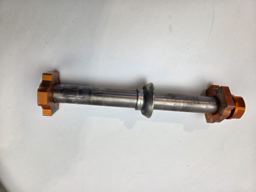 Rear Axle Adonised chain blocks KTM 690 Enduro 08-23 75310085144 Rear Axle Adonised chain blocks KTM 690 Enduro 08-23 75310085144