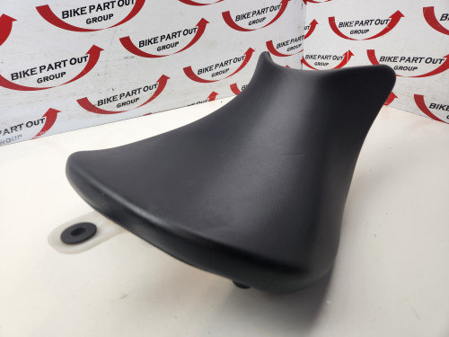 Seat Suzuki GSXS1000 16-19 45100-04K01-DW2 Seat Suzuki GSXS1000 16-19 45100-04K01-DW2