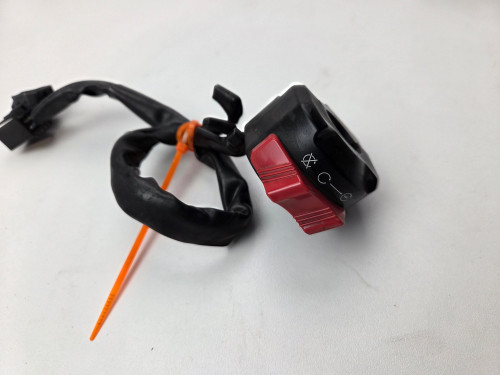 RH Switch start stop Yamaha MT-09 MT09 MT 09 14-16 1RC-83963-01 RH Switch start stop Yamaha MT-09 MT09 MT 09 14-16 1RC-83963-01