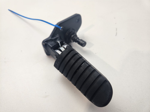 LH Foot Peg And Mount Suzuki DL650 V Strom 04-23 DL1000 02-06 43501-06G01 43510-11J00-YAP LH Foot Peg And Mount Suzuki DL650 V Strom 04-23 DL1000 02-06 43501-06G01 43510-11J00-YAP