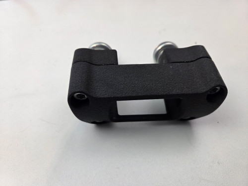 Risers Handlebar clamps Harley Davidson M8 Softail Street bob 18-24 55900106 Risers Handlebar clamps Harley Davidson M8 Softail Street bob 18-24 55900106