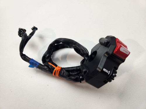 RH Switch Stop Start Yamaha MT09 18-20 Tracer 18-19 B1J-83963-00 RH Switch Stop Start Yamaha MT09 18-20 Tracer 18-19 B1J-83963-00