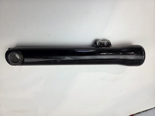 RH Lower fork leg slider Harley Davidson Dyna Street Bob 13-17 45500127 RH Lower fork leg slider Harley Davidson Dyna Street Bob 13-17 45500127