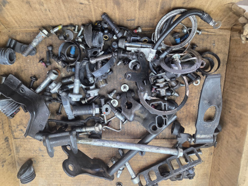 Chassis bolts and bits Ducati Monster 1200 S R 14-16