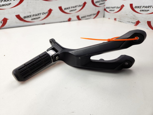 RH pillion peg and mount Yamaha XT1200Z XT1200 Z Super Tenere 10-23 23P-27440-10 RH pillion peg and mount Yamaha XT1200Z XT1200 Z Super Tenere 10-23 23P-27440-10