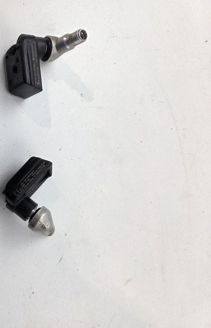 Tyre pressure monitor kit sensors Triumph Tiger 900 1200 Explorer Scrambler XE XC P3A9640251 Tyre pressure monitor kit sensors Triumph Tiger 900 1200 Explorer Scrambler XE XC P3A9640251