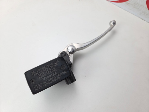 Front brake master cylinder Suzuki GSX1400 SV1000 DL1000 02-07 59600-42F00