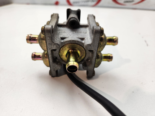 Air Induction Valve Suzuki Bandit GSF1200 S 01-05 18450-33E13 Air Induction Valve Suzuki Bandit GSF1200 S 01-05 18450-33E13