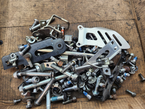 Chassis Bits And Bolts Suzuki GSXR600 06-07