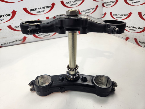 HONDA cbr600rr 純正ステアリングステム53219-MFJ-D00 Triple Clamps Honda CBR600RR 07-20 53219-MFJ-D00 - Bike Part Out