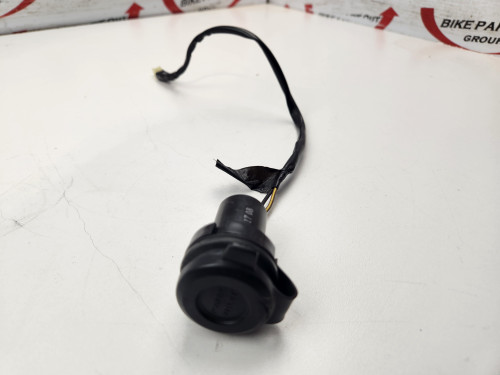 Power Outlet Yamaha MT10 MT-10 16-21 B67-8254B-01