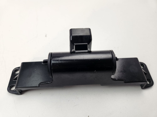 Fuel Tank Mount Bracket Yamaha MT10 MT-10 16-25 B67-2412F-00