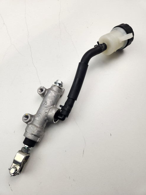 Rear Brake Master Cylinder Kawasaki EX650 Ninja 650 L 17-19 43015-0646