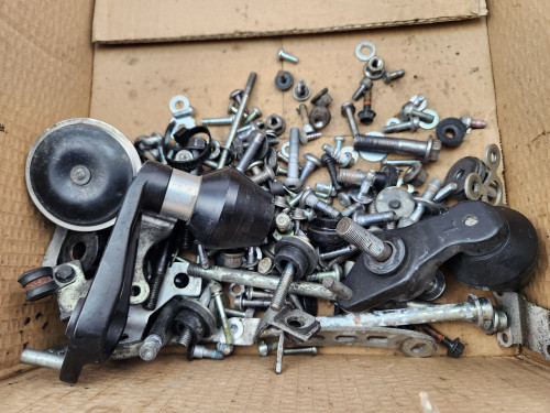 Chassis Bits And Bolts Yamaha YZF-R1 R1 12