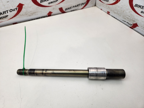Front axle  Triumph Thunderbird 1600 1700 Storm Rocket 3 T2000410