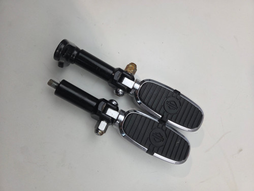 LH RH  Pillion foot peg pair and mounts Harley Davidson Softail Fatboy Deluxe 60570-07B