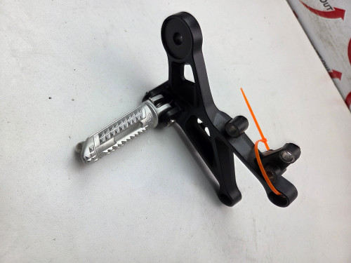 RH Foot peg and control plate mount Triumph Street Triple 765 RS R Moto 2 T2082980