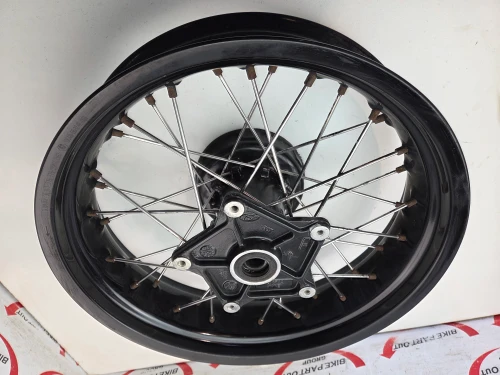Rear Wheel rusty spokes BMW F800GS F800 F 800 GS ADV K72 07-17  36318564177