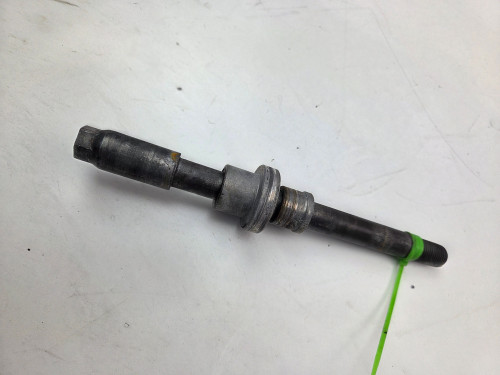 Front axle Honda XR650 R 00-06 XR400 Motard 06-08 XR250 L 03-07 44301-MBN-670