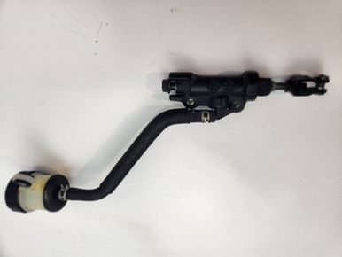 n.　400i ① Rear Brake Master Cylinder Yamaha FZ8-N FZ8-S FZ8 11-13 FZ1 06-14