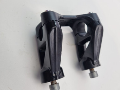 オーダー用 楽天市場】OVER オーヴァー リアキャリパーサポート ブレンボ2P