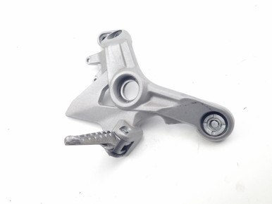 RH Footpeg and mount bracket Ducati Supersport 939 S 950