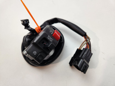 スイッチ RH Switch start stop Kawasaki Ninja ZX6R ZX600 09-18