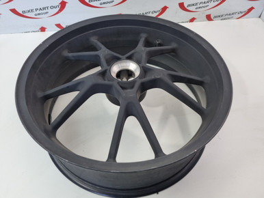 Rear wheel Triumph Speed triple 1050 11-15 T2013102 - Bike Part Out