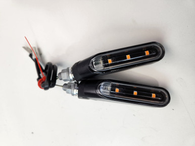 バイイー Genuine Japan Cylinder Cover 8-98281767-2 for Isuzu 4JJ1