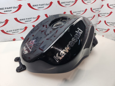 カズ Fuel Tank Kawasaki Ninja ZX10 ZX10R 06-07 51085-5127-H8 - Bike