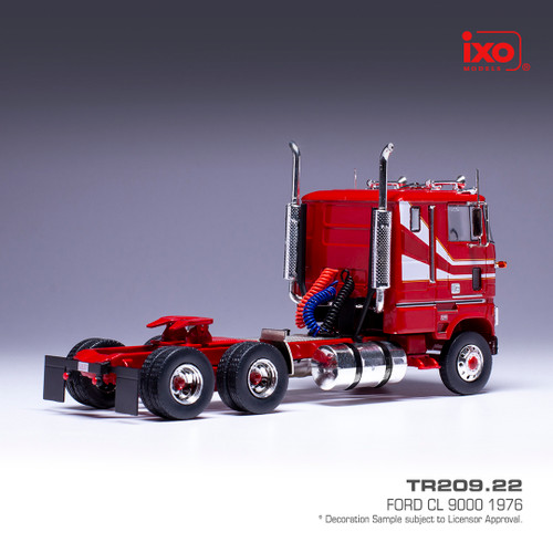 1:43 scale - FORD CL 9000 1976 Red