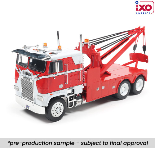 1:43 Scale 1987 Freightliner FLA Tow Truck - Red & White Main Image