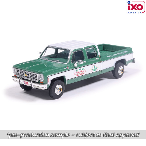 1:64 1976 Chevrolet Cheyenne K20 - Christmas Exclusive Main Image