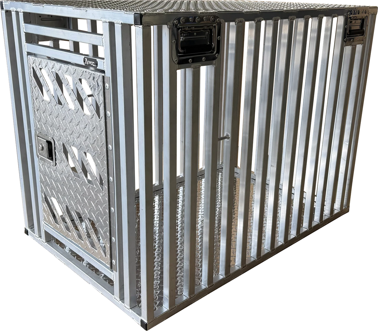 Lightweight aluminum dog crate with locking door