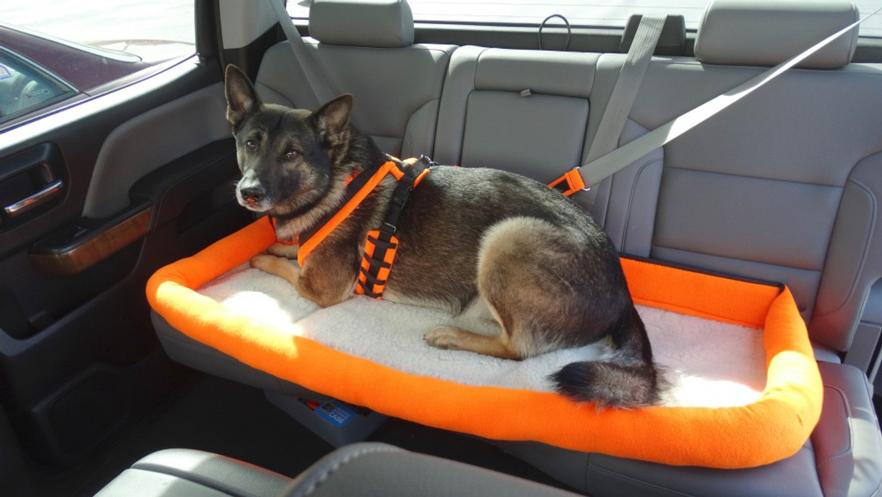 EEZWALKER No Slip Seat Belt Dog Bed