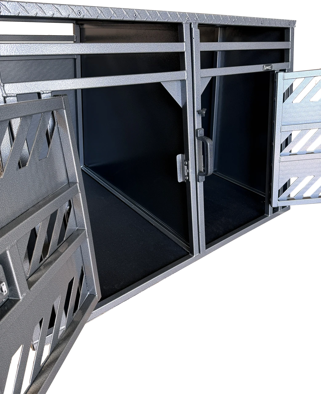 Ventilated aluminum dog kennel