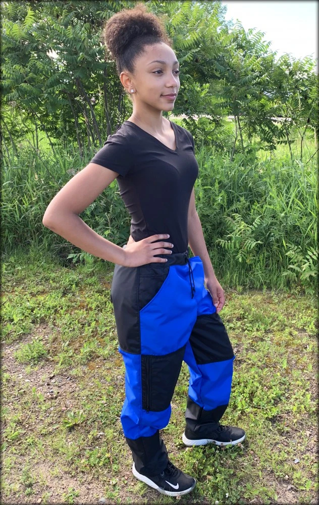 Reinforced dog training pants for field work