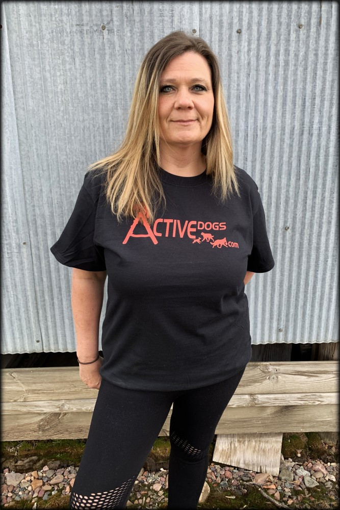 ActiveDogs custom back text logo T-shirt