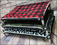 Elevated kennel dog bed with aluminum frame